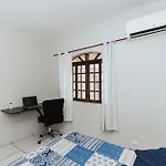 Otimo Sobrado Prox Da Praia Grande Com Ar Condicionado